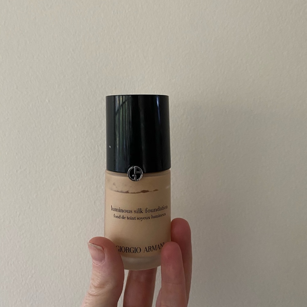 Giorgio Armani luminous silk foundation shade 2